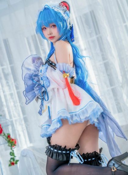 认回明星父母后，养女悔不当初-热播免费观看高清版
